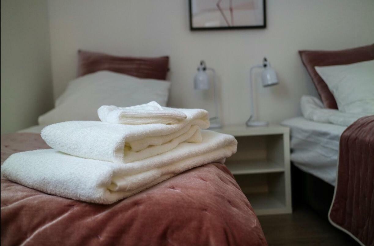 10B Gamla Læknishúsið Otel Saudarkrokur Dış mekan fotoğraf
